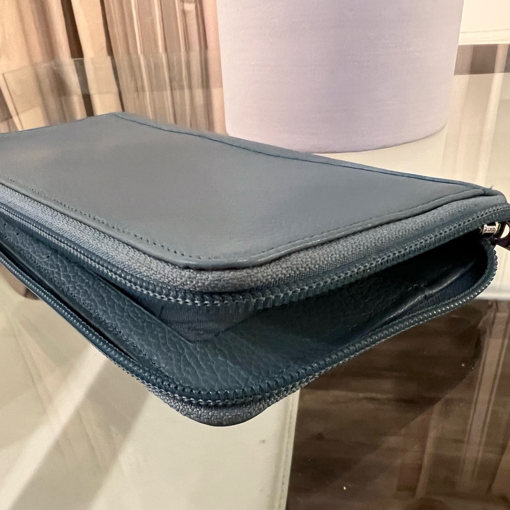 Longchamp Pebble Leather Zip Around Wallet - Picture 6 of 8
